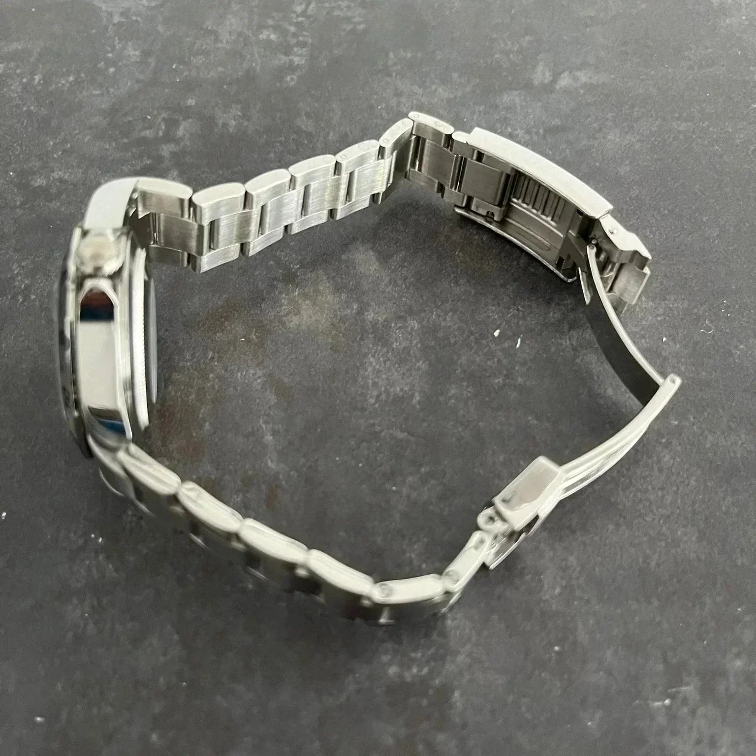 Explorer ll GMT