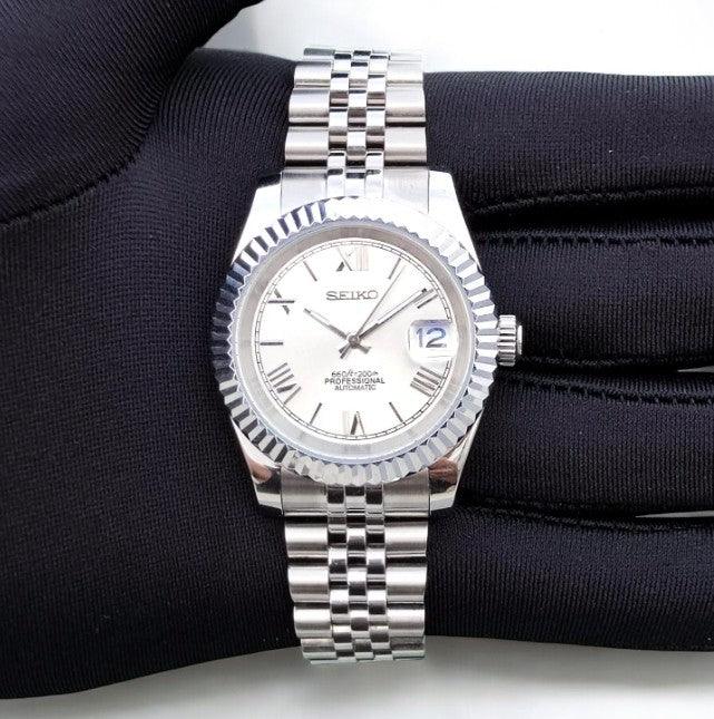 Seikojust Vit Romersk